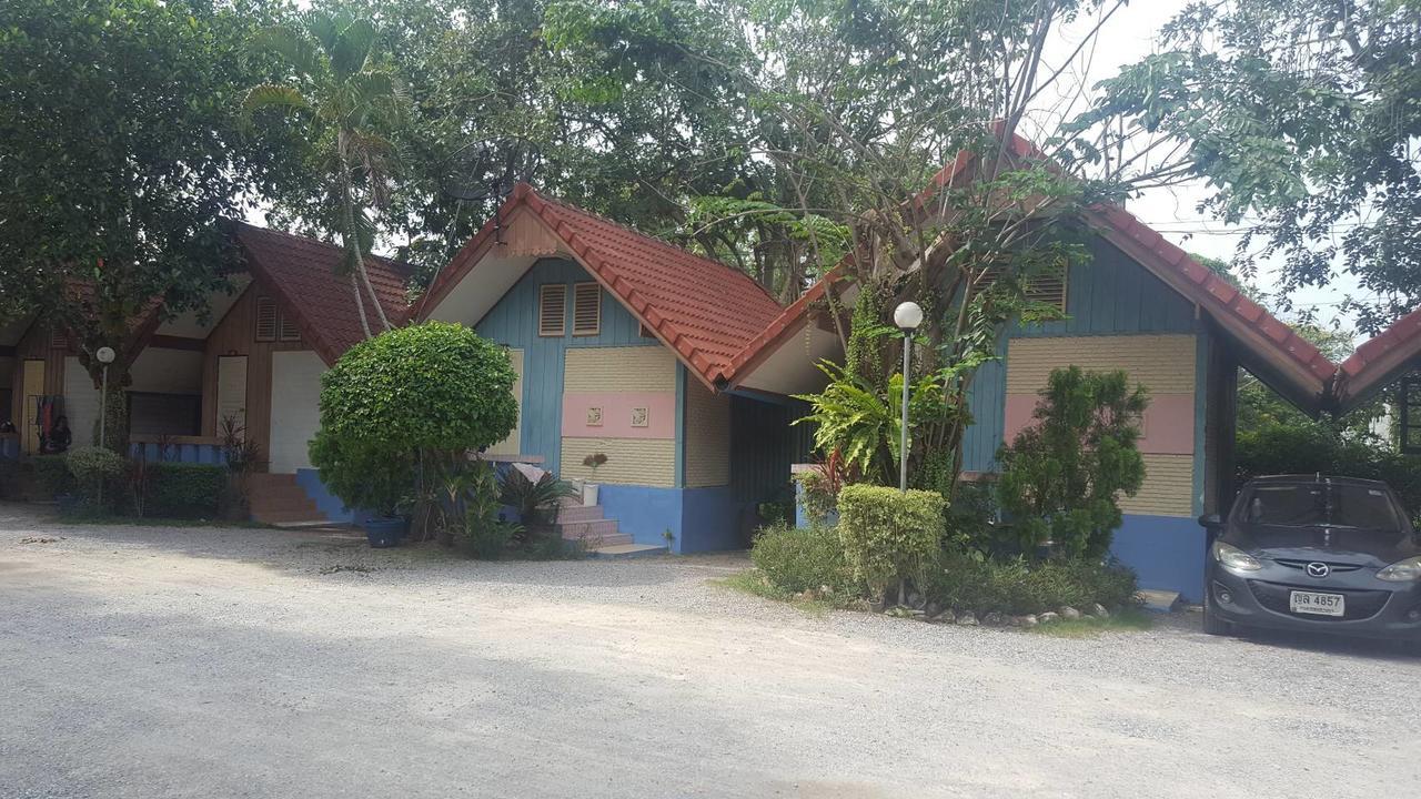 Hotel Haad Somboon House Bang Saphan Exterior foto